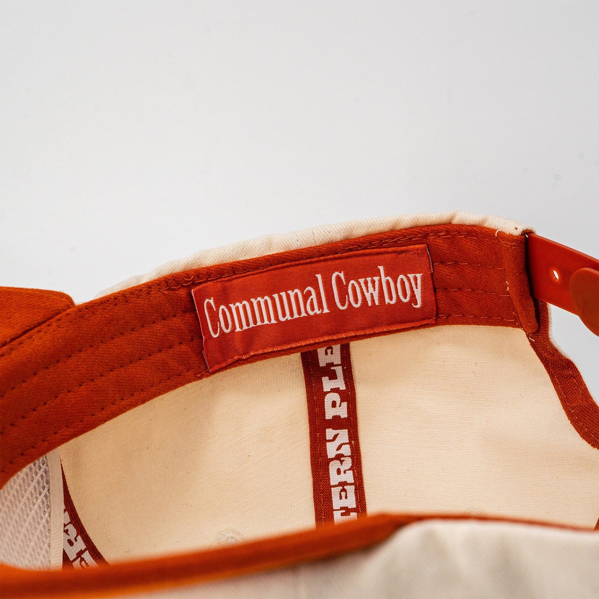 Dang Hat Communal Cowboy 